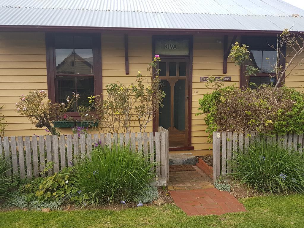 Twomey'S Cottage Куинсклиф Екстериор снимка